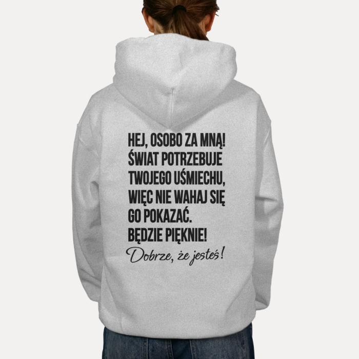 Bluza z przesłaniem oversize z kapturem Hej osobo za mną! – Szerz uśmiech i dobro