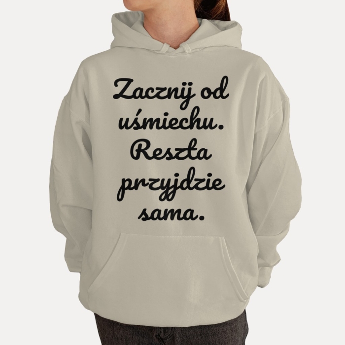 Bluza z przesłaniem oversize z kapturem Zacznij od uśmiechu. Reszta przyjdzie sama.